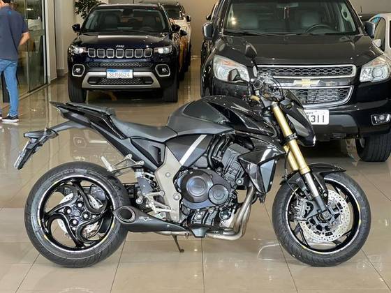 HONDA CB 1000R 